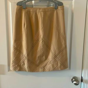 AnnTaylor PETITES A-Line Skirt with Topstitch detailing - Sz 6P